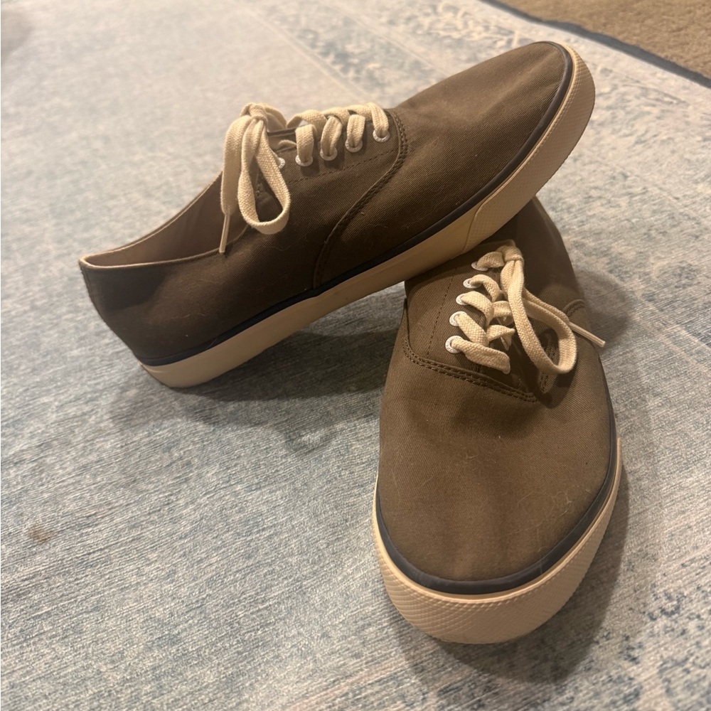 11 Sperry Sneakers